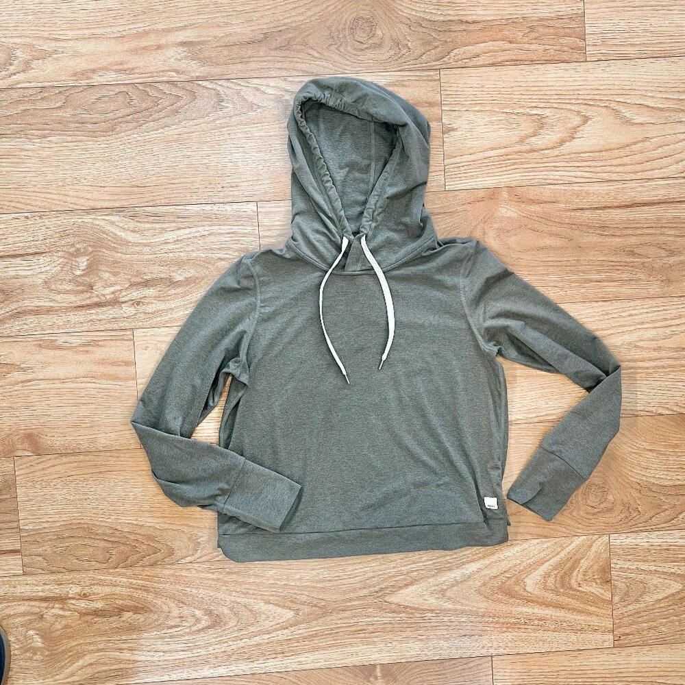 Vuori, Women's Halo Essential Hoodie in Green